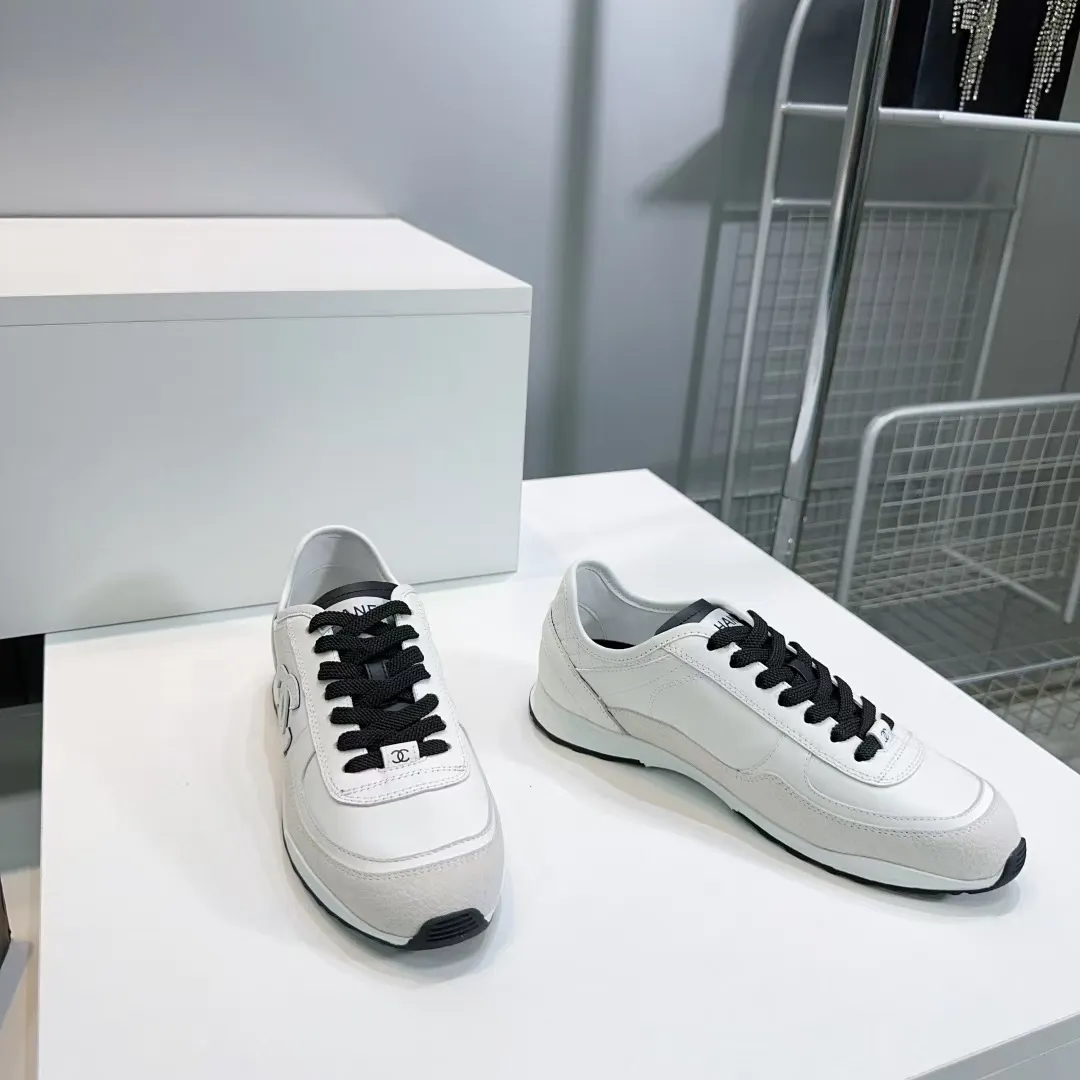 👟👟Ex-factory price 440👟👟 CHANEL Chanel 2025 new panda sneakers, color matching thick-soled casual sports shoes, upper: imported calfskin/imported suede, lining: imported sheepskin lining, outsole: TPU original outsole Size: #35-40 (40 customized, non-refundable)